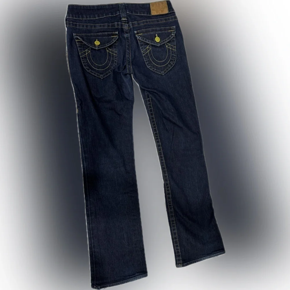 Vintage Y2K True Religion Women’s Jeans–Big-T Flap Pockets Low Rise Perfection! - Picture 3 of 9